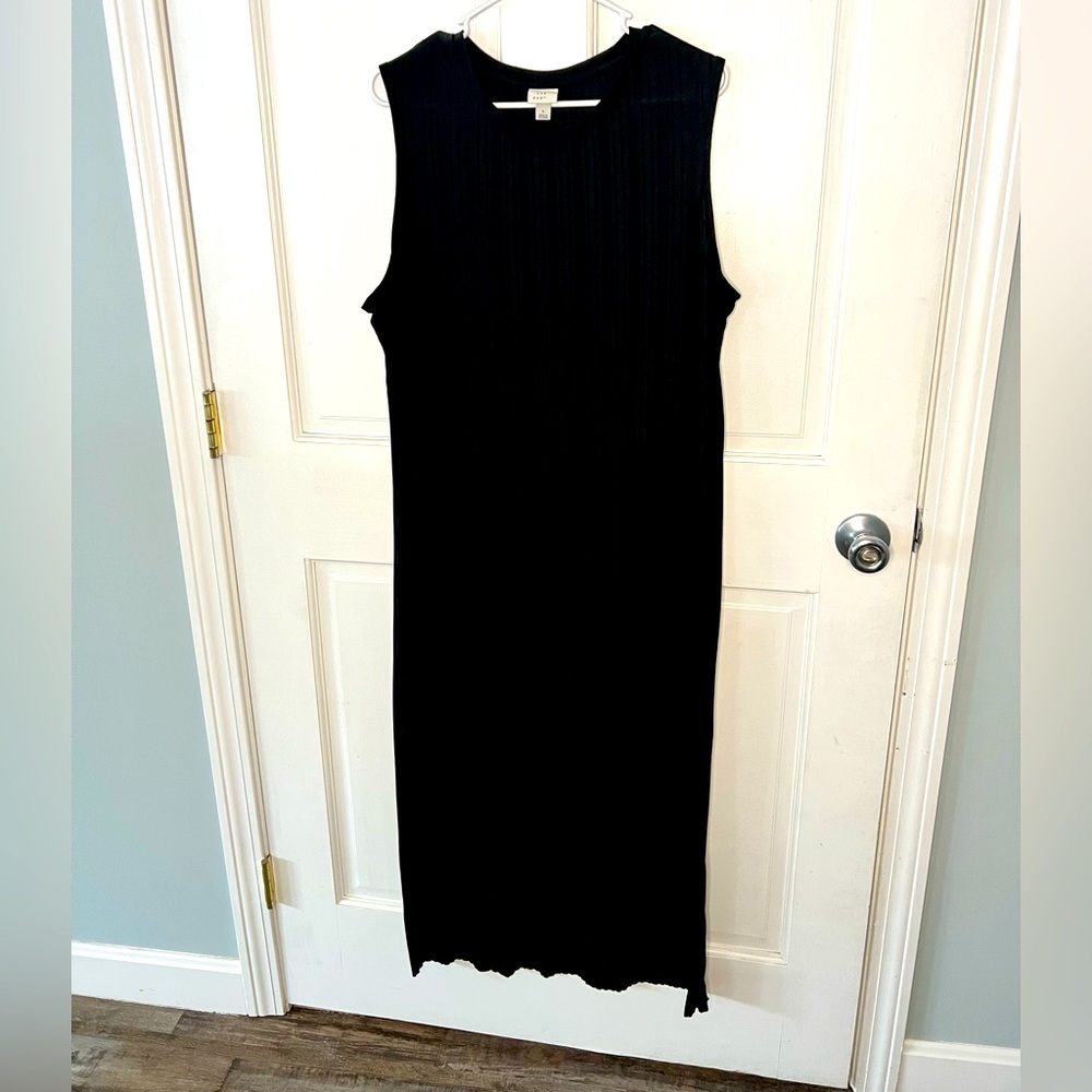 Black ribbed dress